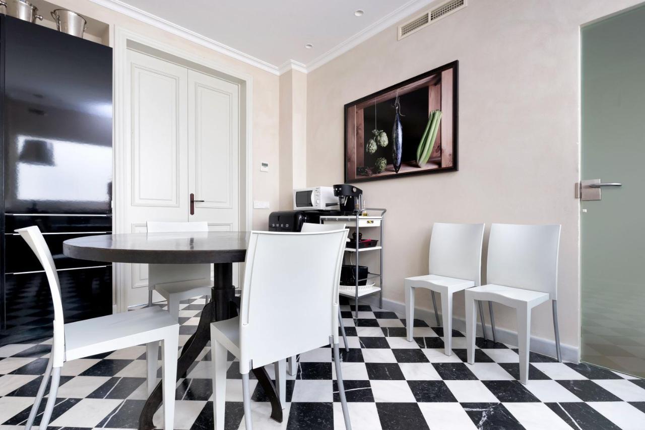 Genteel Home Contratacion Seville Luaran gambar